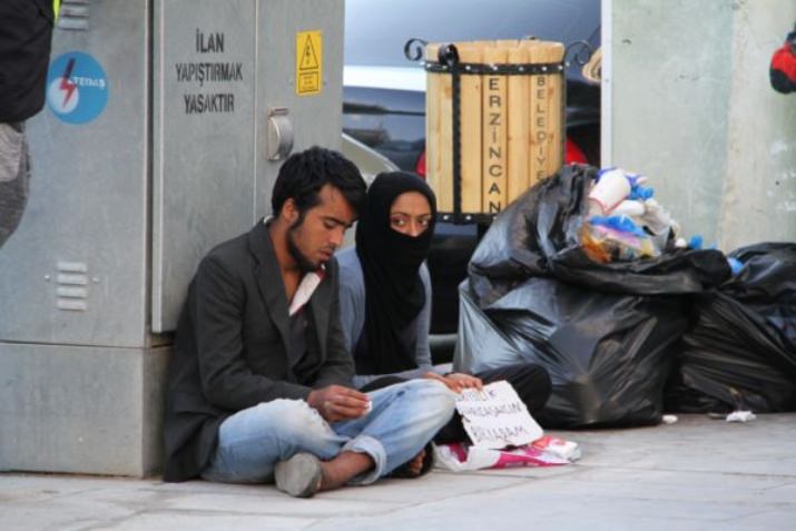 Suriyeliler Erzincan’da İş Başında